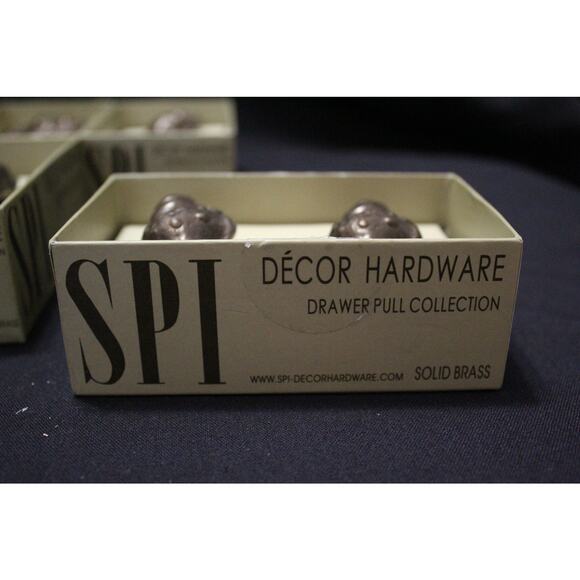 Lot of 12 SPI Brass Seashell Shell Cabinet Drawer Pulls knobs - New in Box - Picture 5 of 5